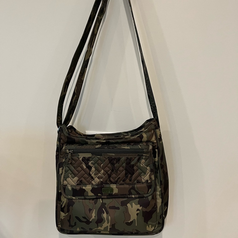 Lug Camo Bag - in brand new condition